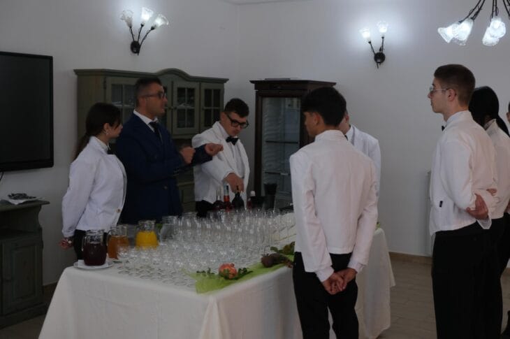 scuola 28
