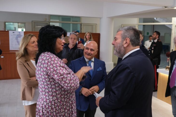 scuola preside sindaco onorevole
